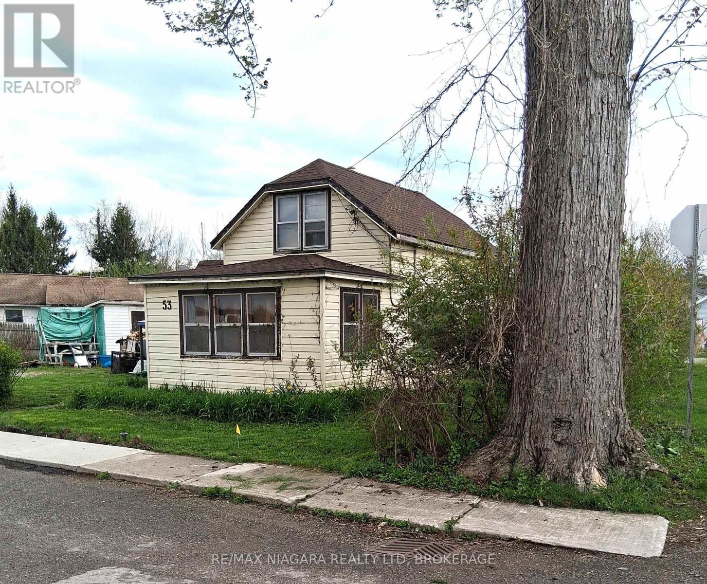 53 CAMBRIDGE ROAD E - 4