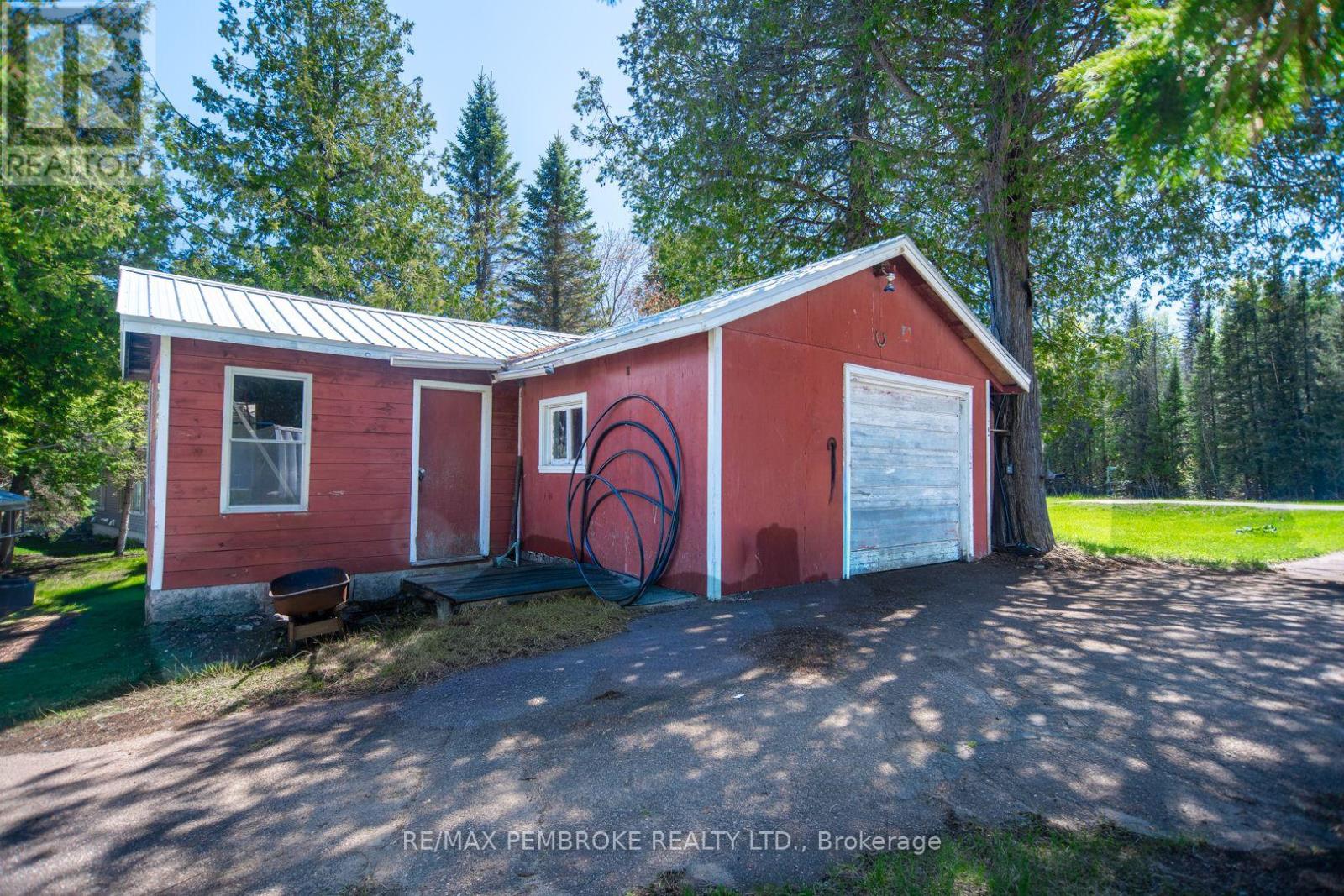 714 LACROIX BAY ROAD - 32