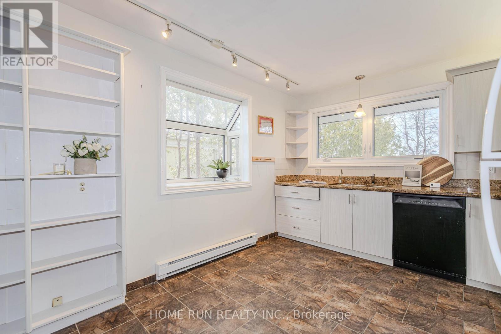 2437 BASELINE ROAD - 18