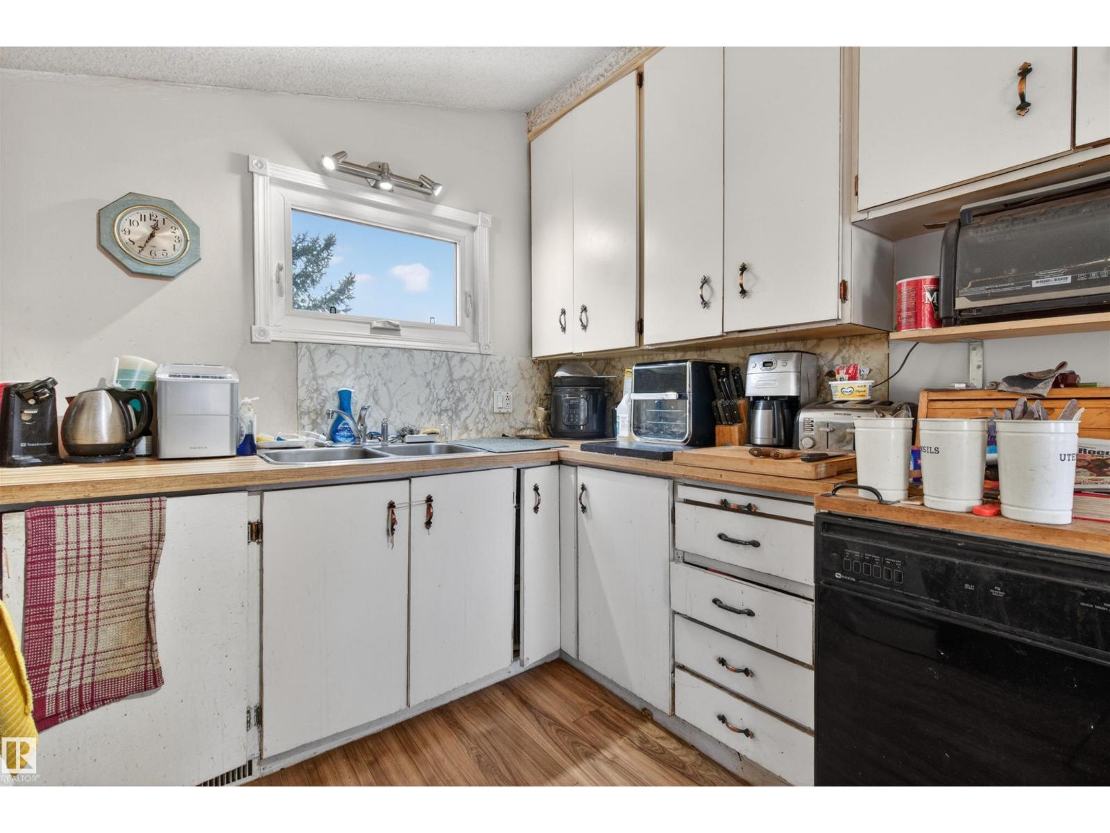 5 O'BRIEN DR - Image 3