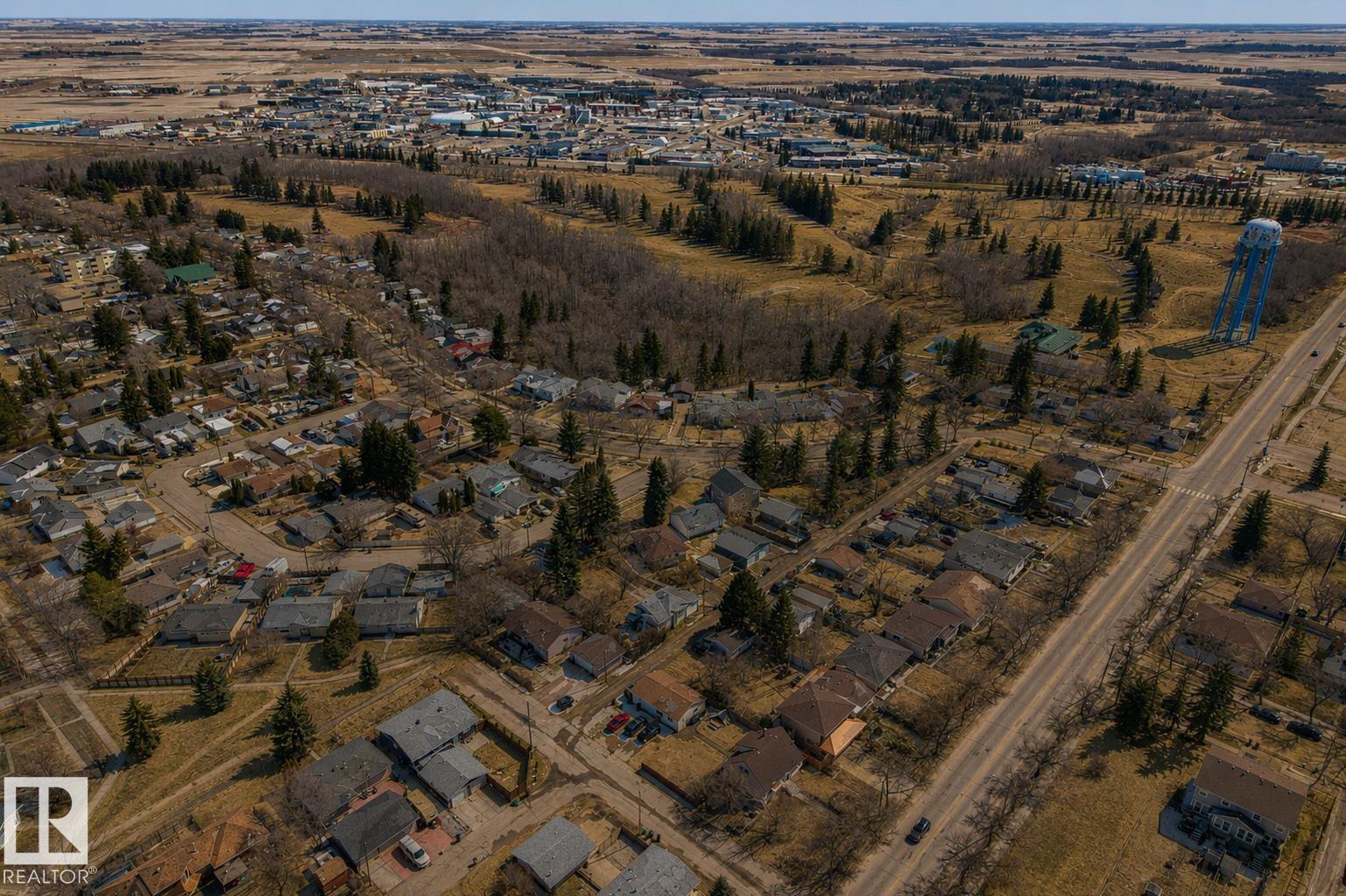 5 O'BRIEN DR - 32
