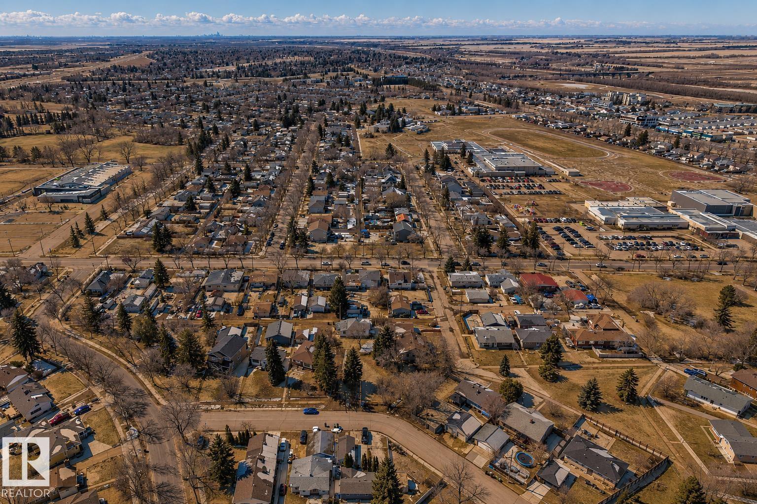5 O'BRIEN DR - 30