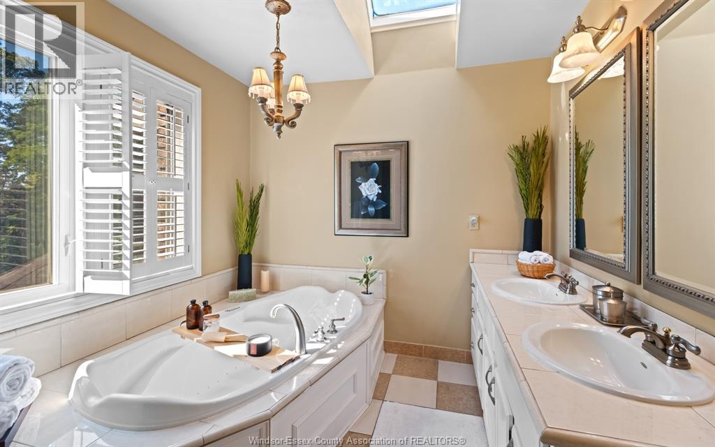 379 ELMGROVE DRIVE - 41