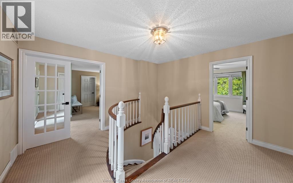 379 ELMGROVE DRIVE - 33