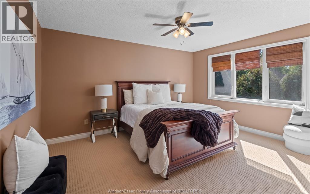 379 ELMGROVE DRIVE - 36