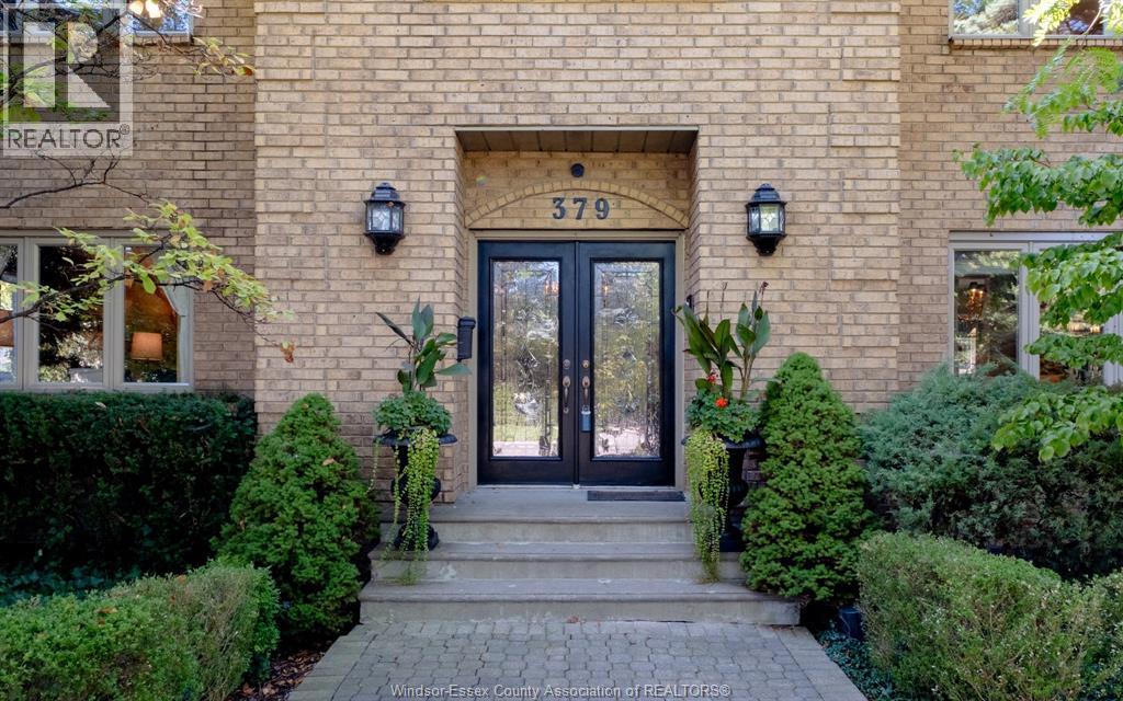 379 ELMGROVE DRIVE - 4