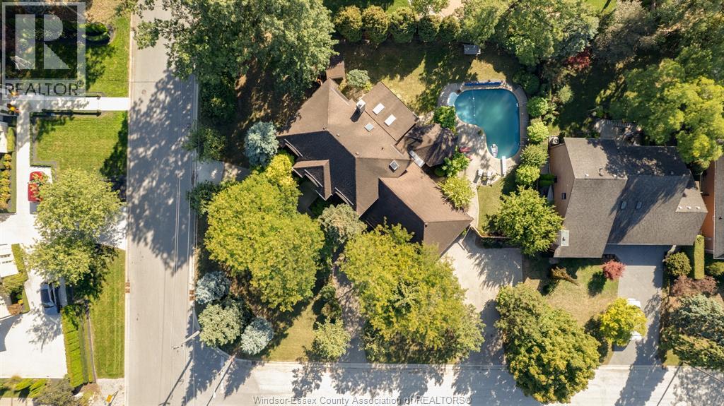 379 ELMGROVE DRIVE - 48