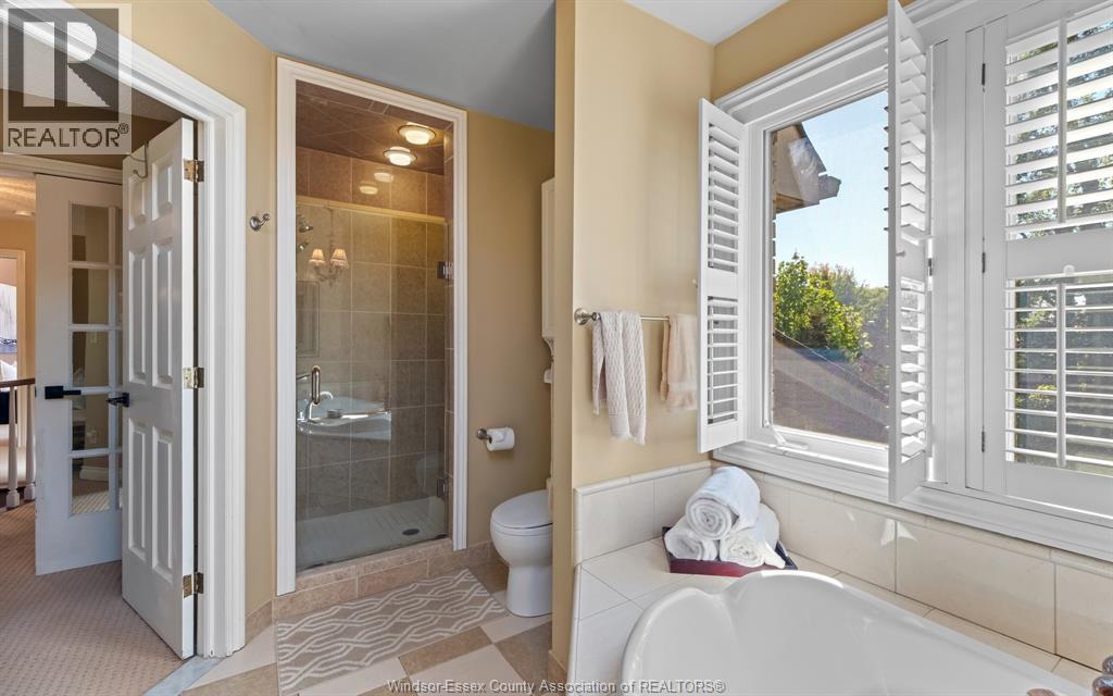 379 ELMGROVE DRIVE - 42