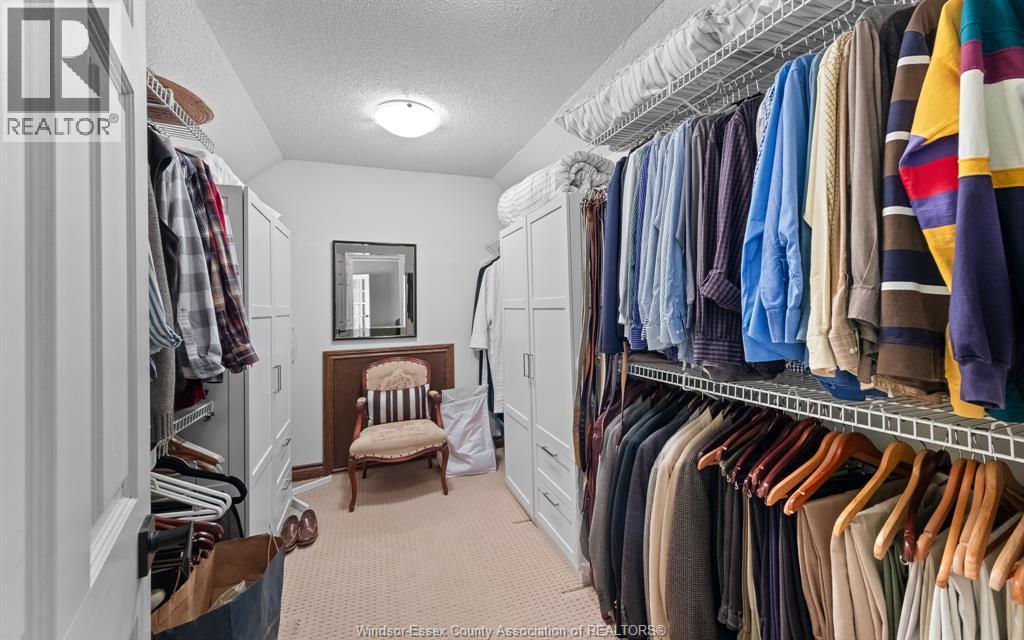 379 ELMGROVE DRIVE - 40