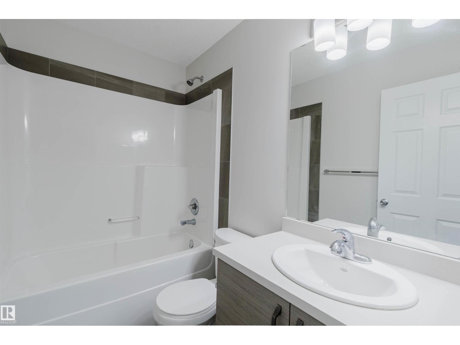 2082 PRICE LANDING SW - 29