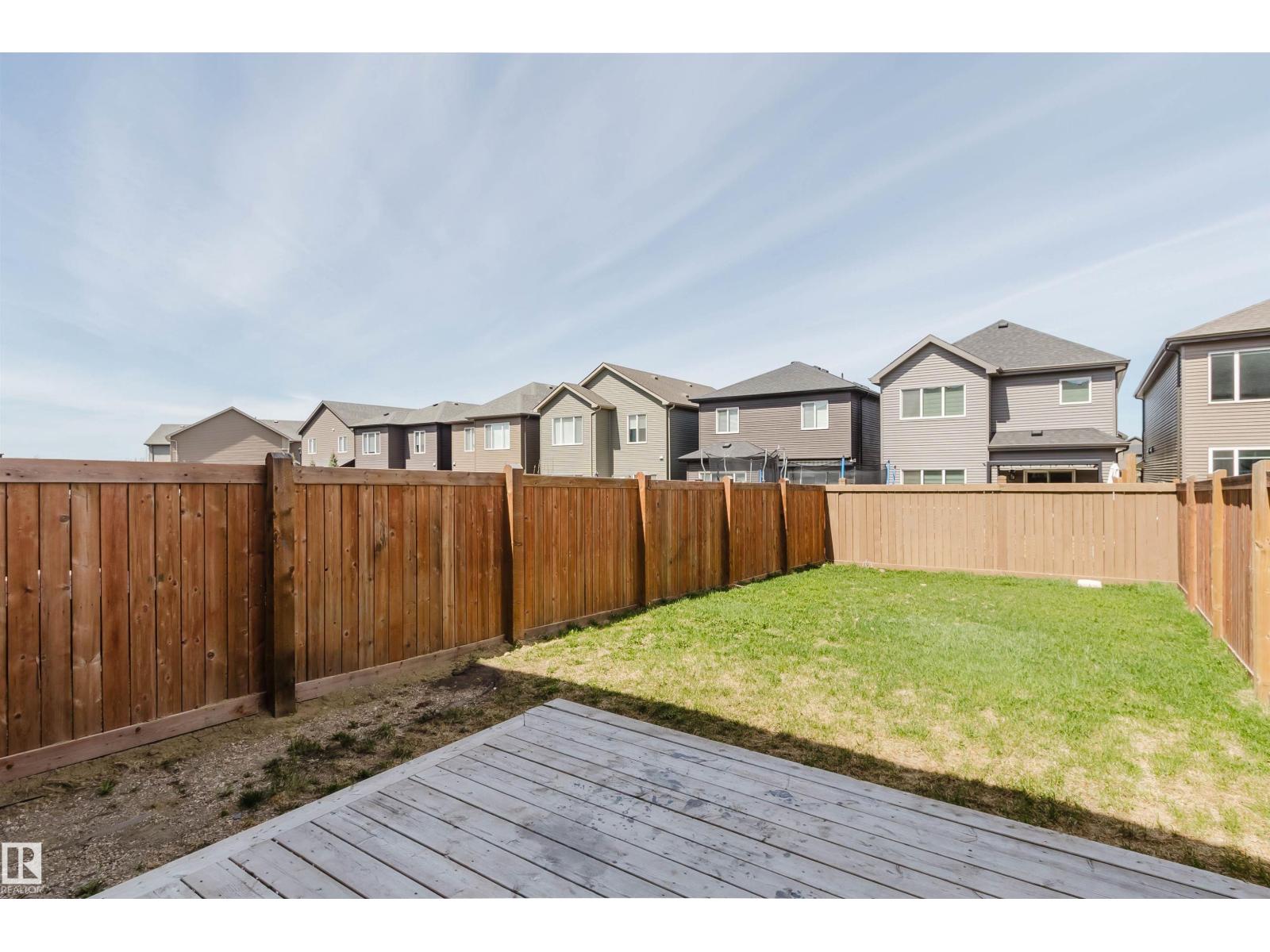 2082 PRICE LANDING SW - 34