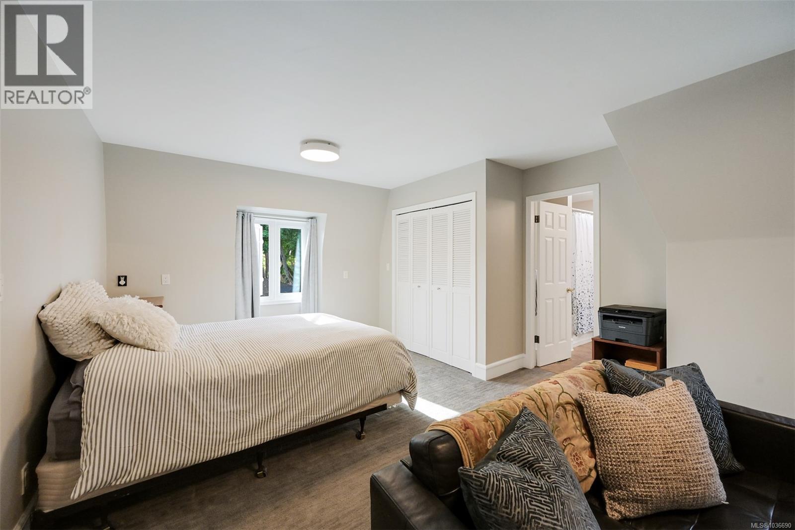  3705 Devon Road, Oak Bay
