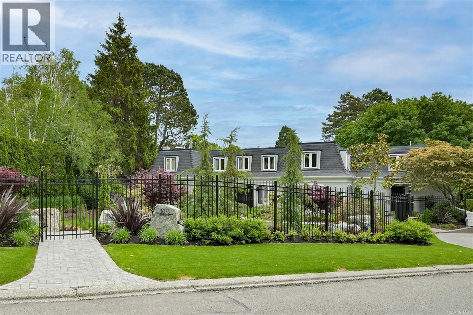  3705 Devon Road, Oak Bay