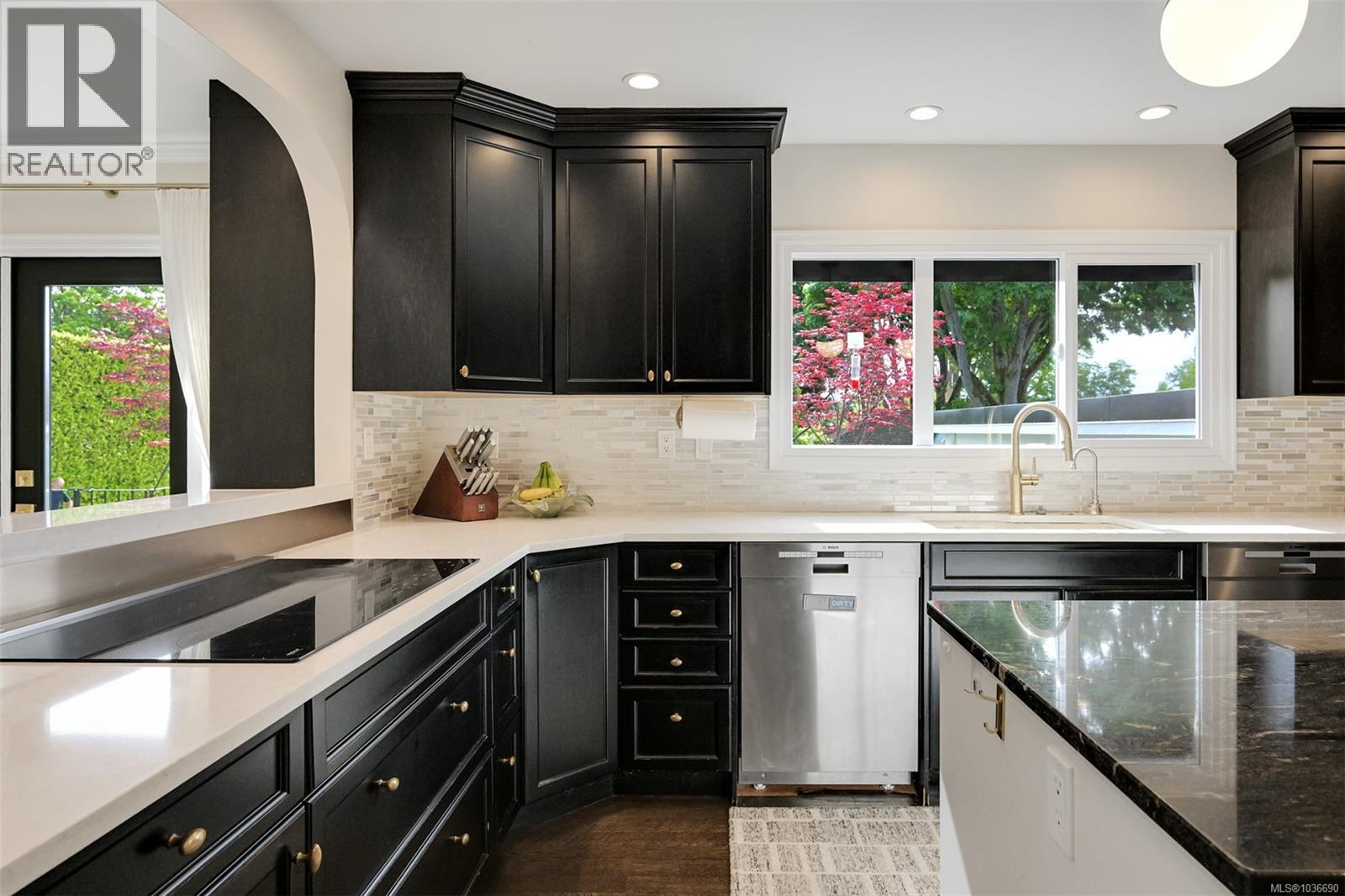  3705 Devon Road, Oak Bay