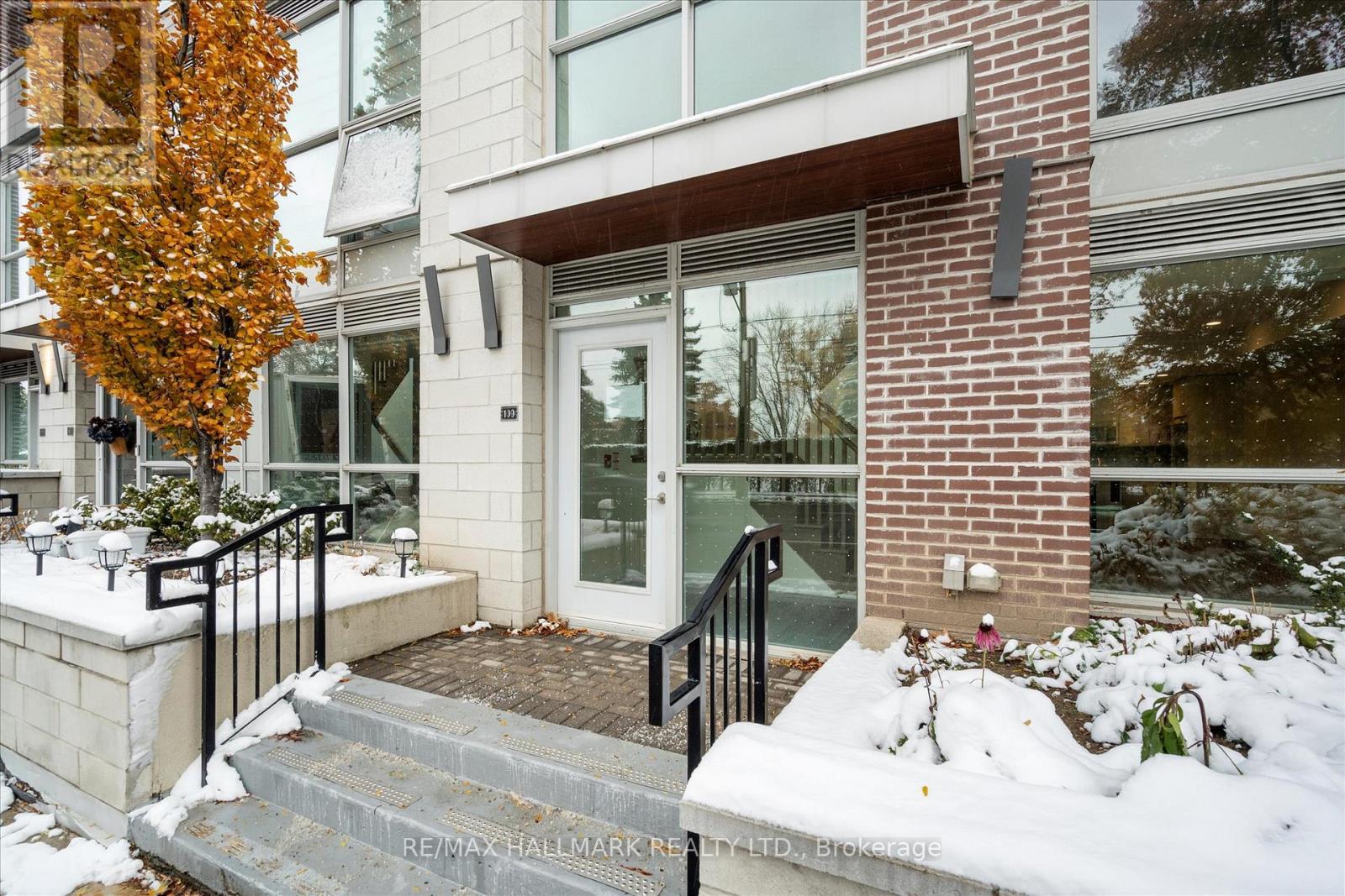 #TH9 1350 KINGSTON ROAD - 4