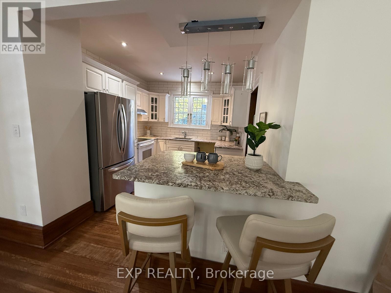 376 KING STREET E - 29