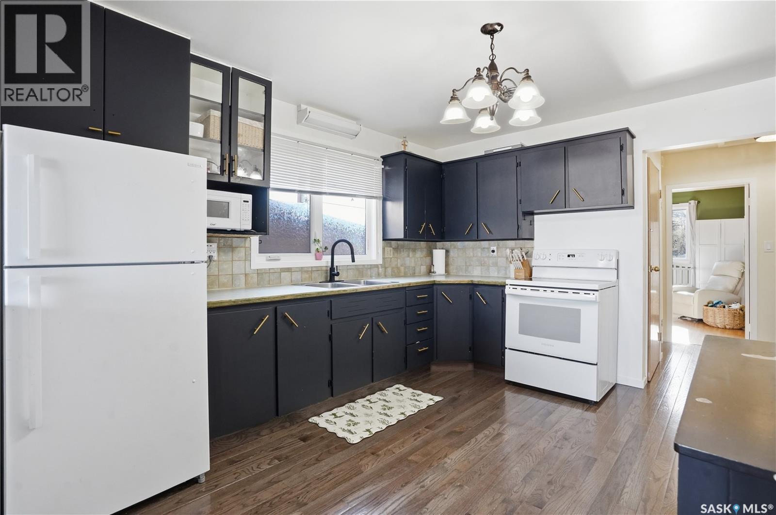 1874 Broder STREET - 11