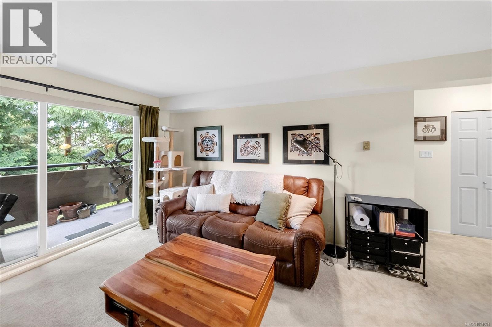 #206 3225 Alder St - 10