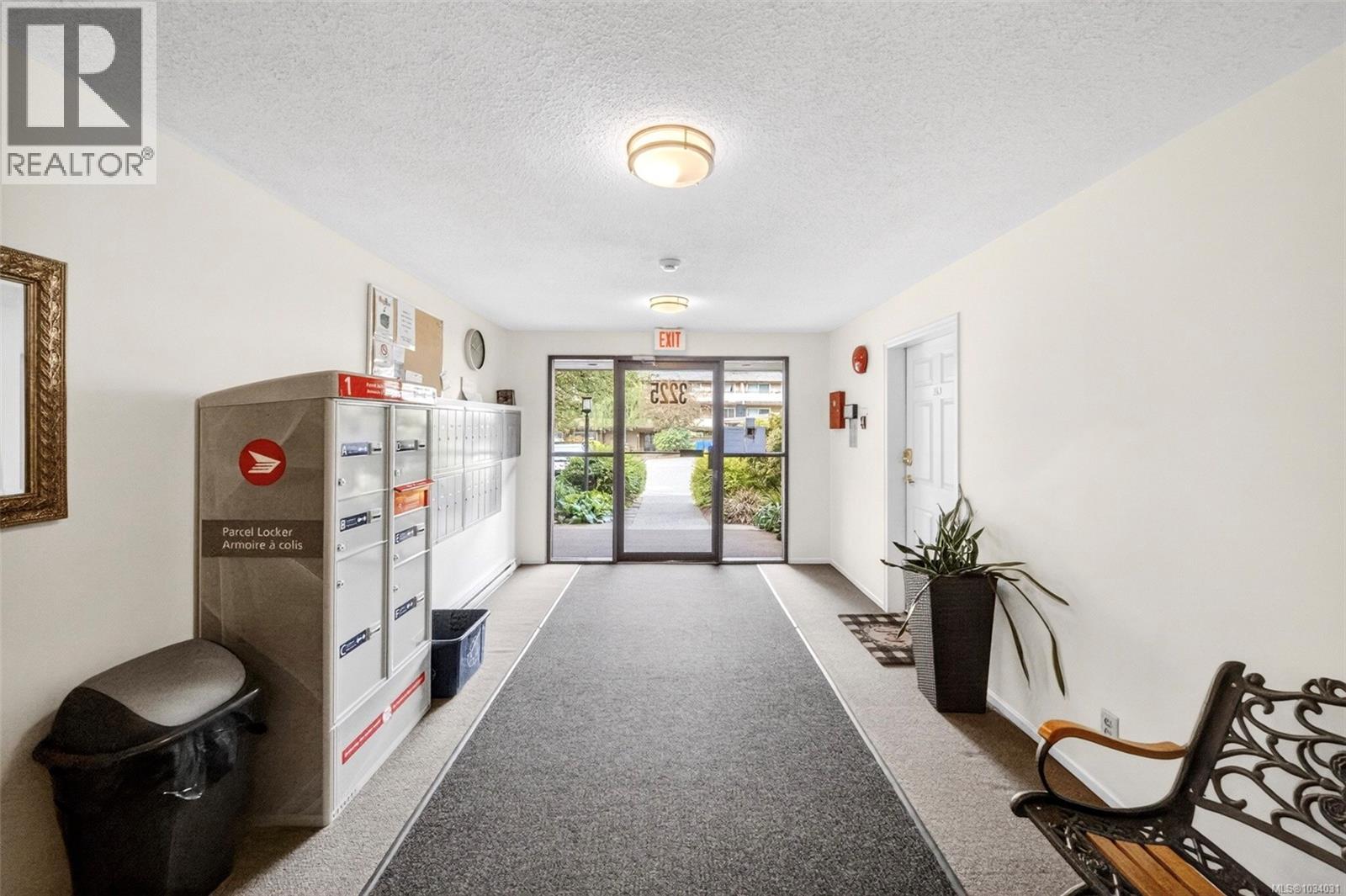 #206 3225 Alder St - 19