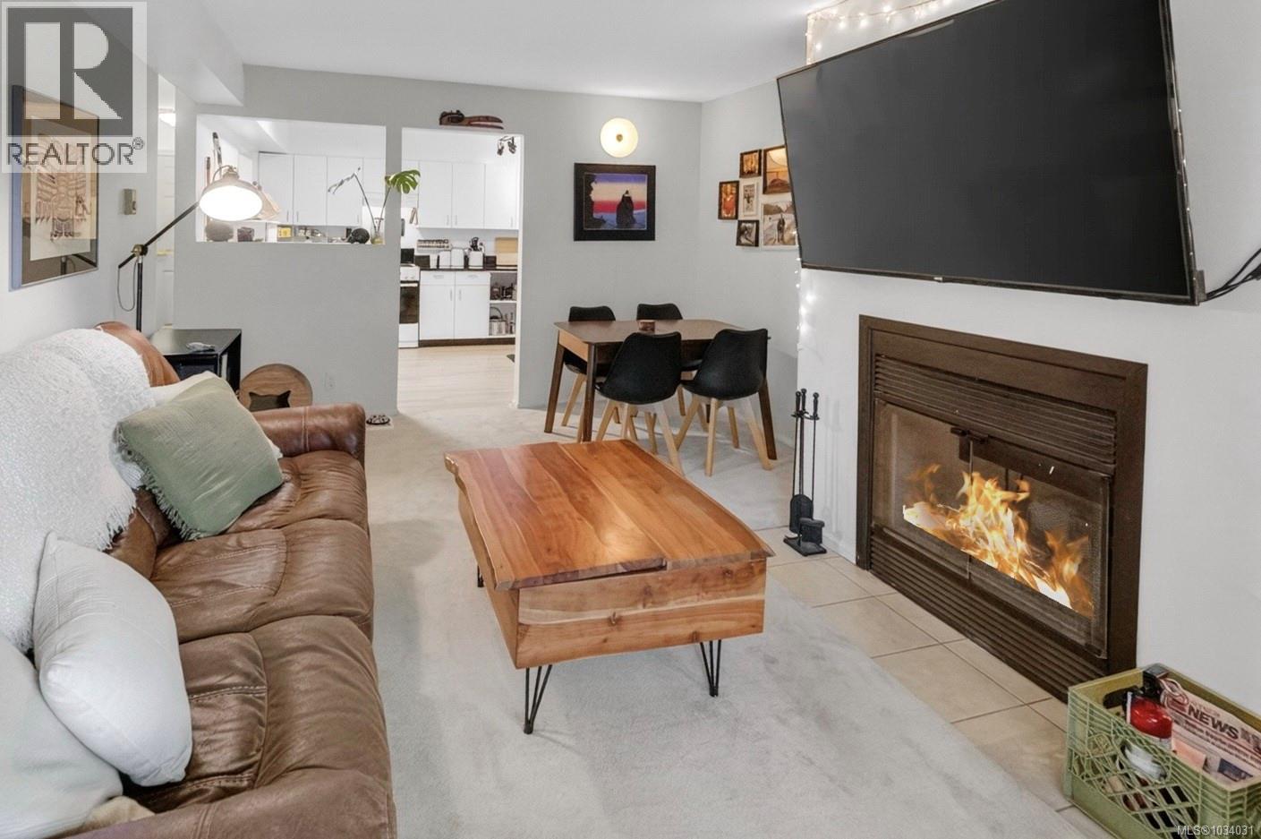 #206 3225 Alder St - 9