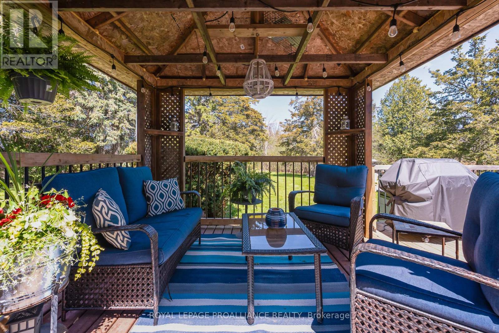 202 HUNTINGWOOD DRIVE - 34