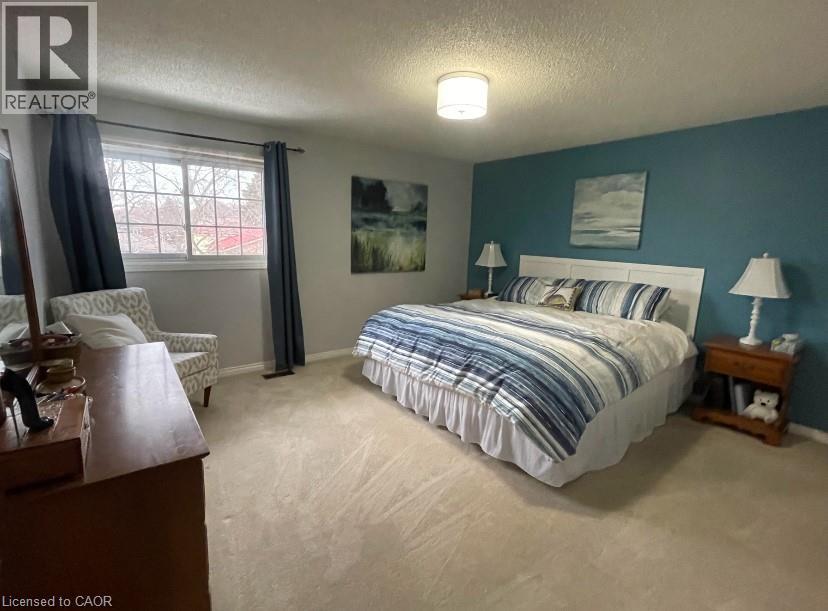 31 BLACKFRIAR Lane, Brantford, Ontario, N3R7M2 — Photo 2
