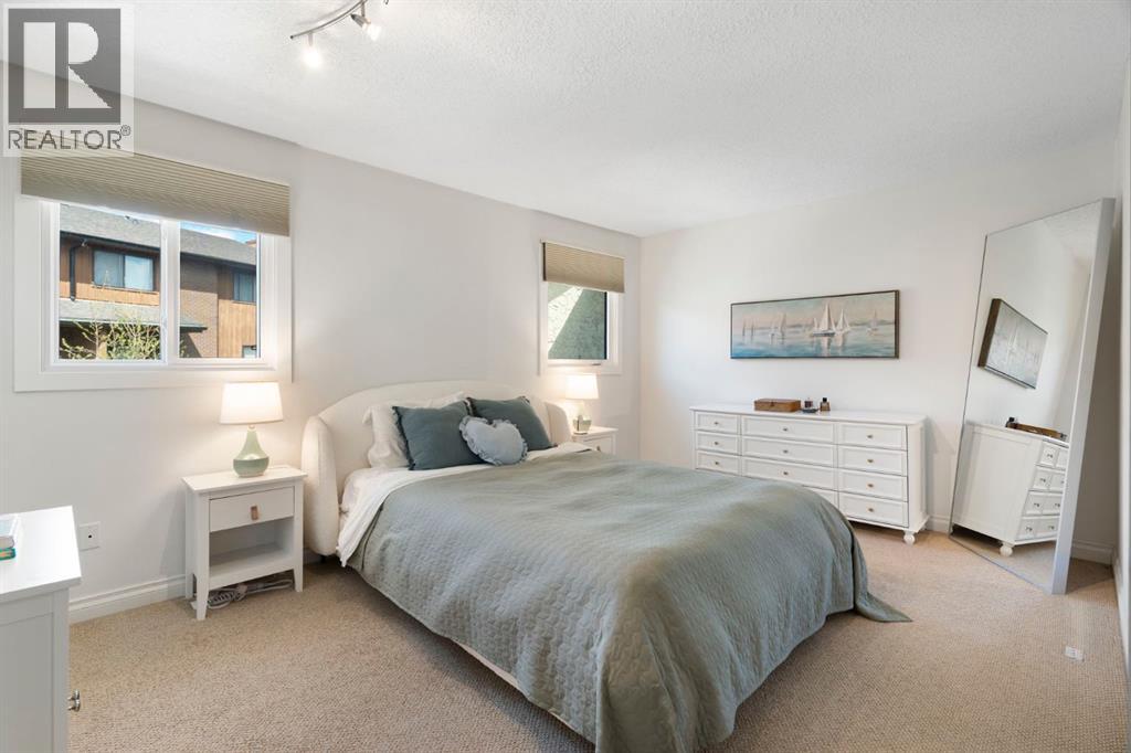 18 Glamis Gardens SW - 12