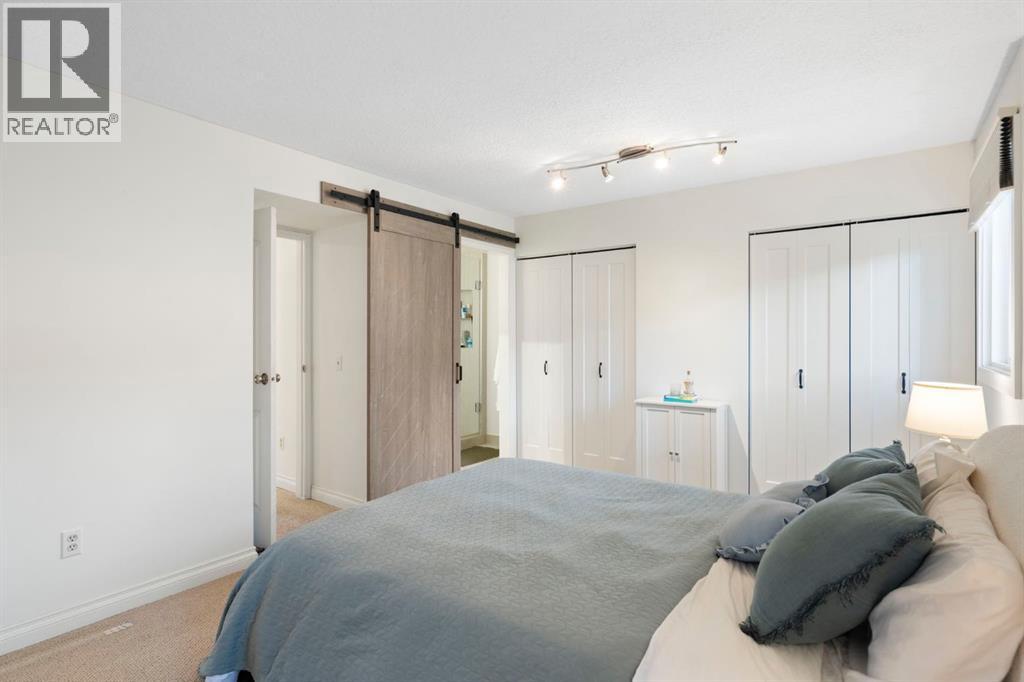 18 Glamis Gardens SW - 13