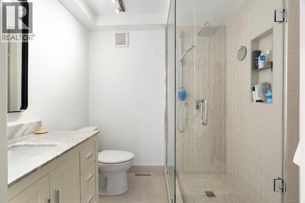 18 Glamis Gardens SW - 14