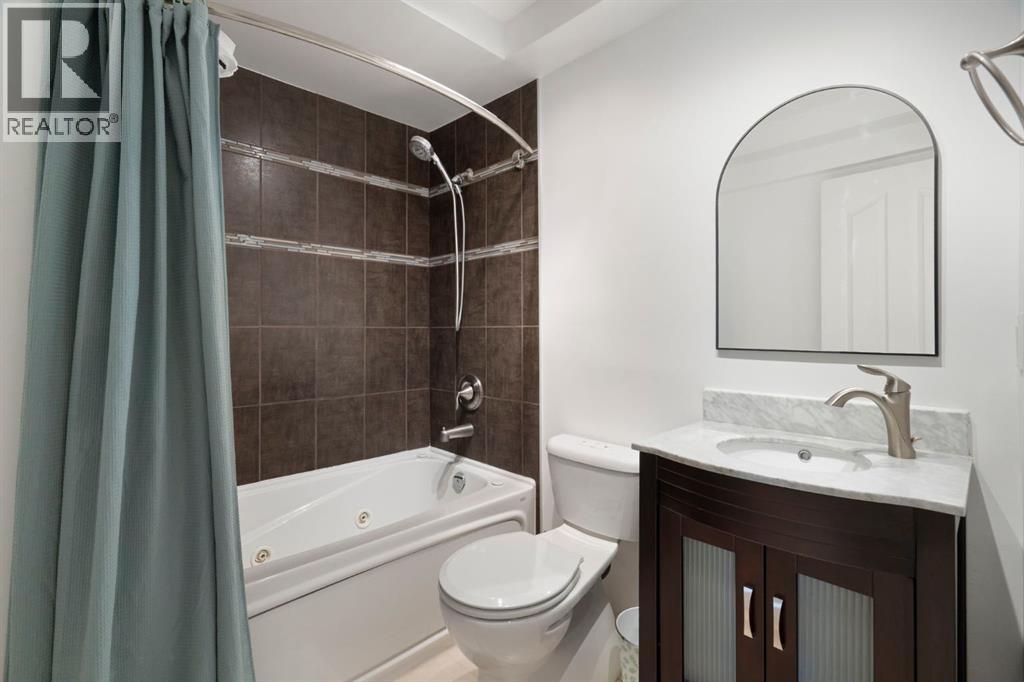 18 Glamis Gardens SW - 17