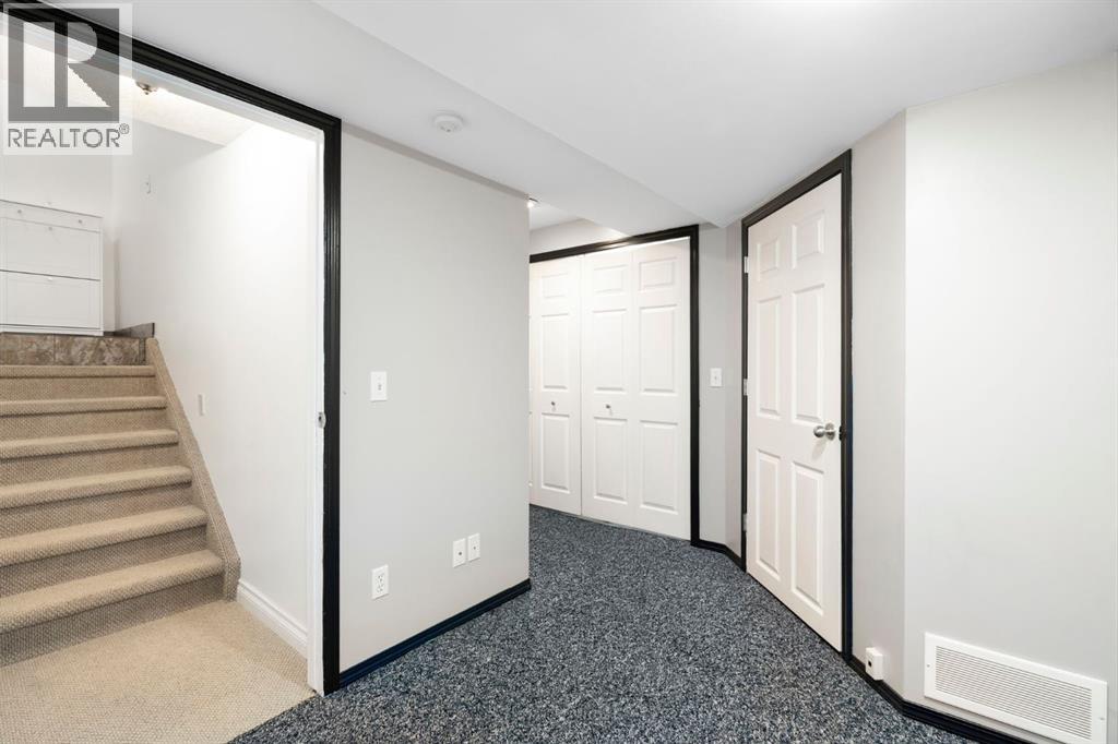 18 Glamis Gardens SW - 18