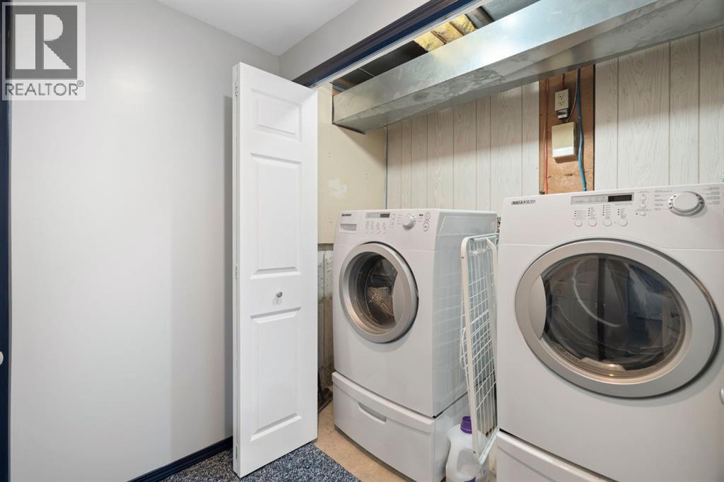 18 Glamis Gardens SW - 19