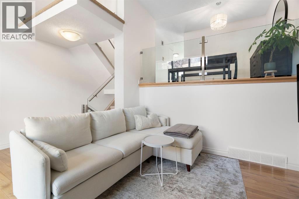 18 Glamis Gardens SW - 5