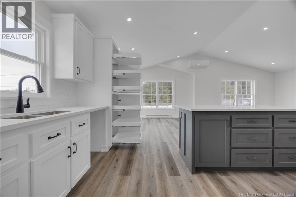 17 Christopher Avenue - 16