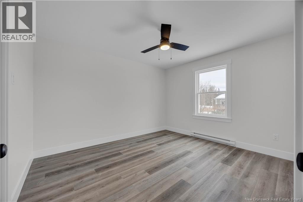 17 Christopher Avenue - 25