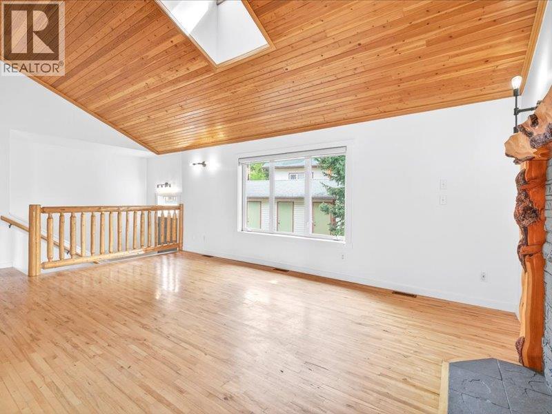 4C SPRUCE Place, Fernie