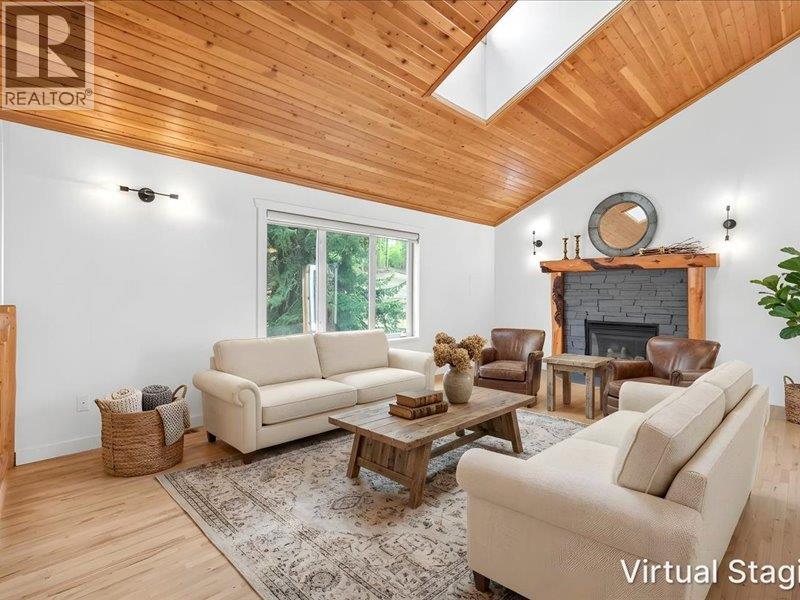 4C SPRUCE Place, Fernie