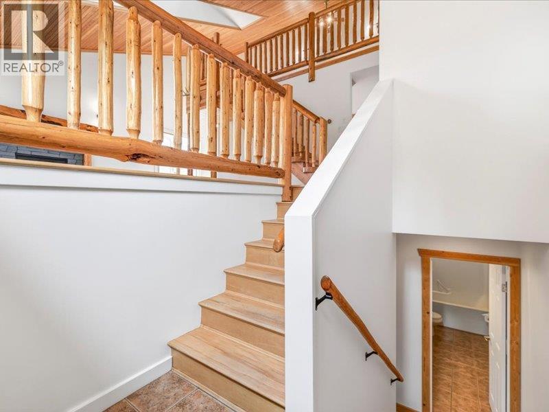 4C SPRUCE Place, Fernie