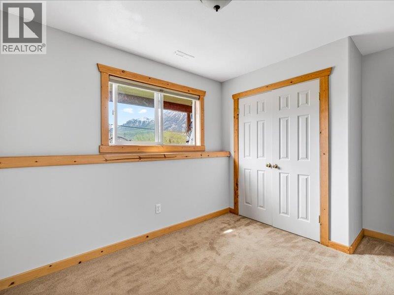 4C SPRUCE Place, Fernie