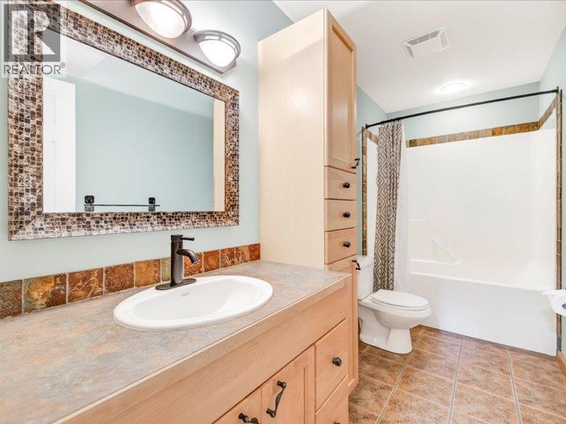4C SPRUCE Place, Fernie