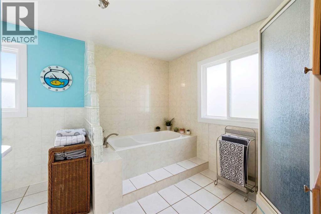 8303 Bowglen Road NW - 18