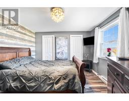 6 Dillon Crescent thumbnail 11