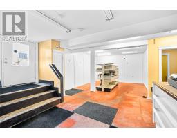 6 Dillon Crescent thumbnail 24