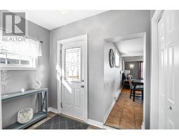 6 Dillon Crescent thumbnail 3