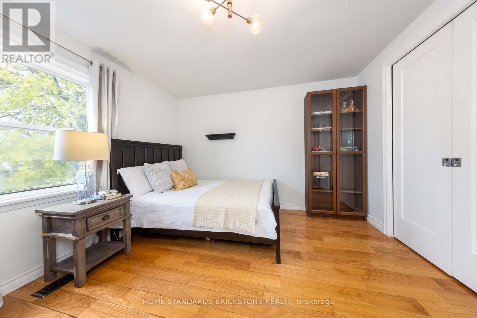 10 CHUMLEIGH CRESCENT - 25