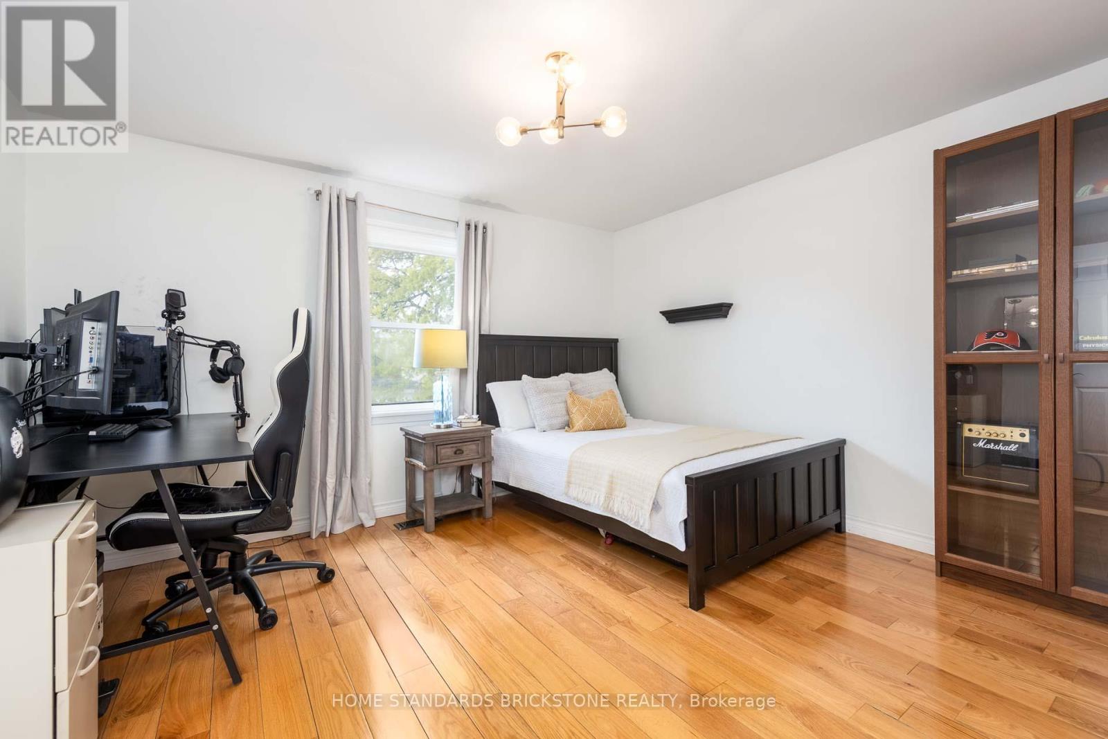 10 CHUMLEIGH CRESCENT - 24