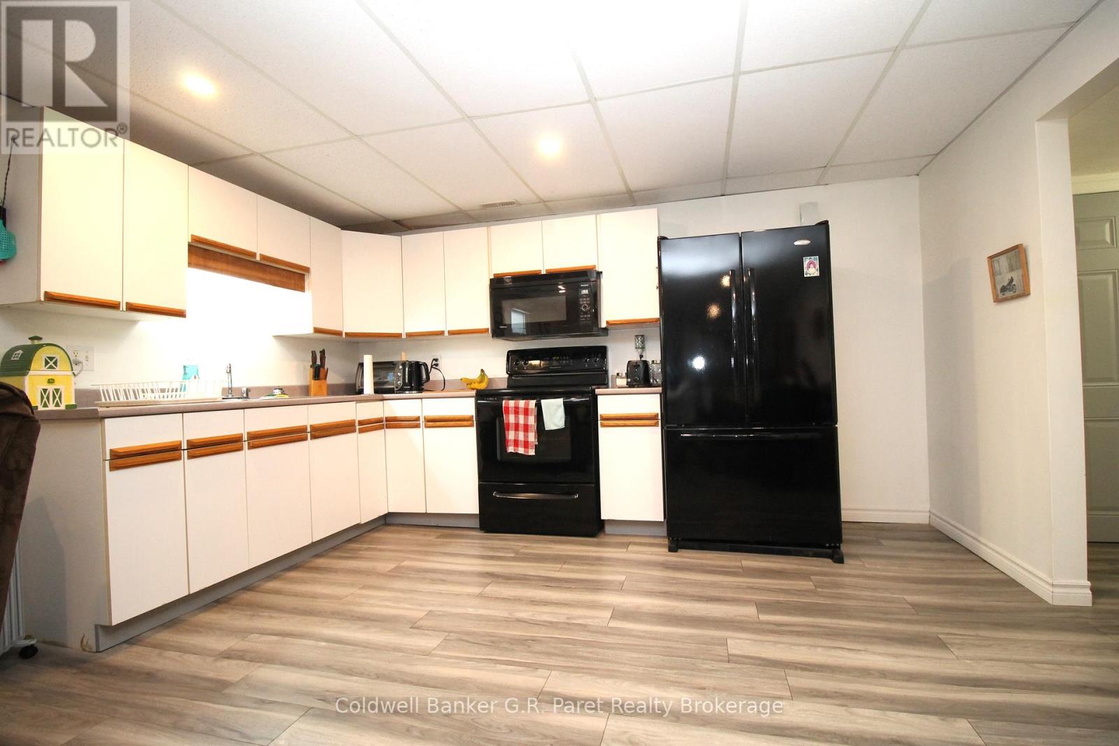 777 JAMES STREET - 11