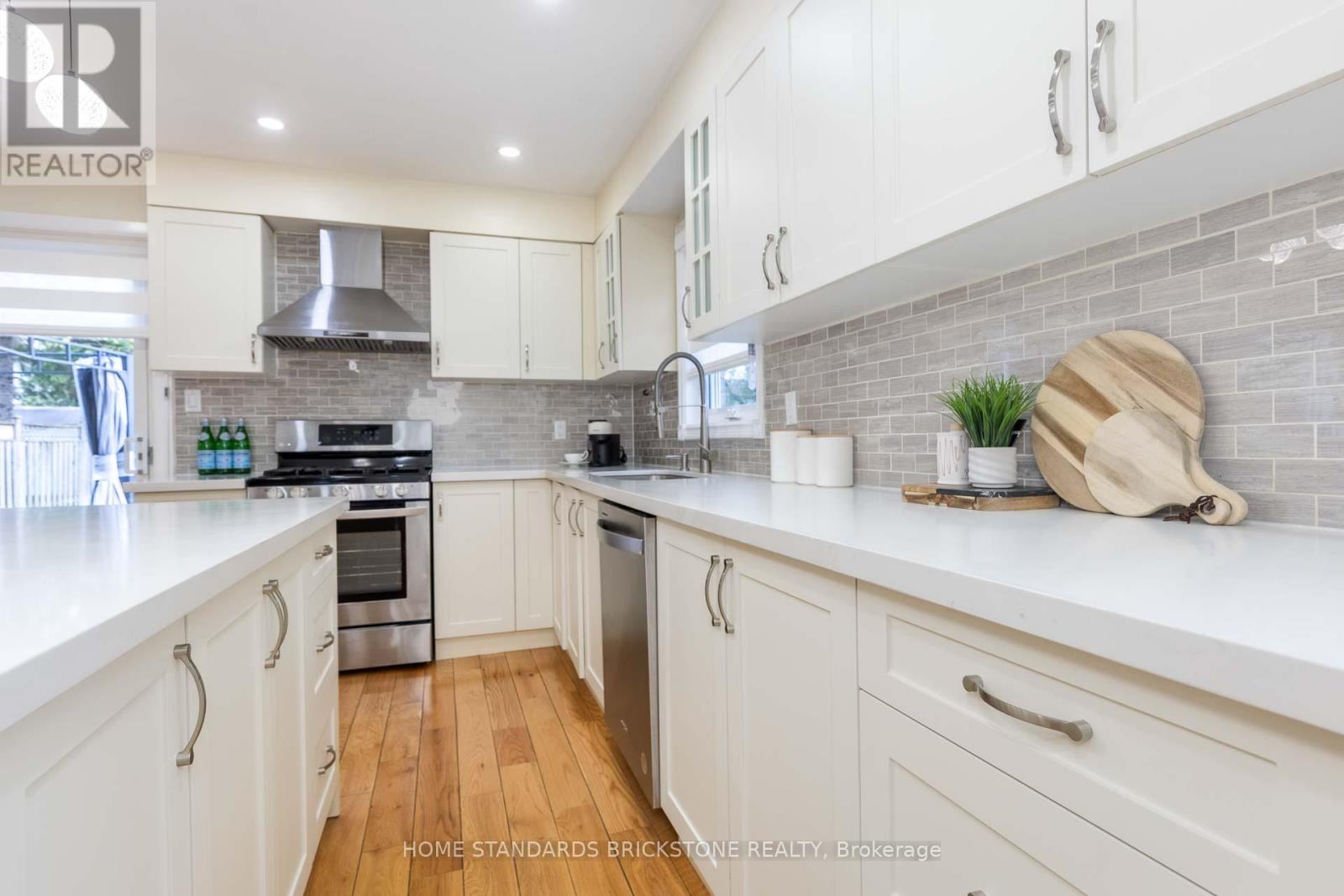 10 CHUMLEIGH CRESCENT - 12