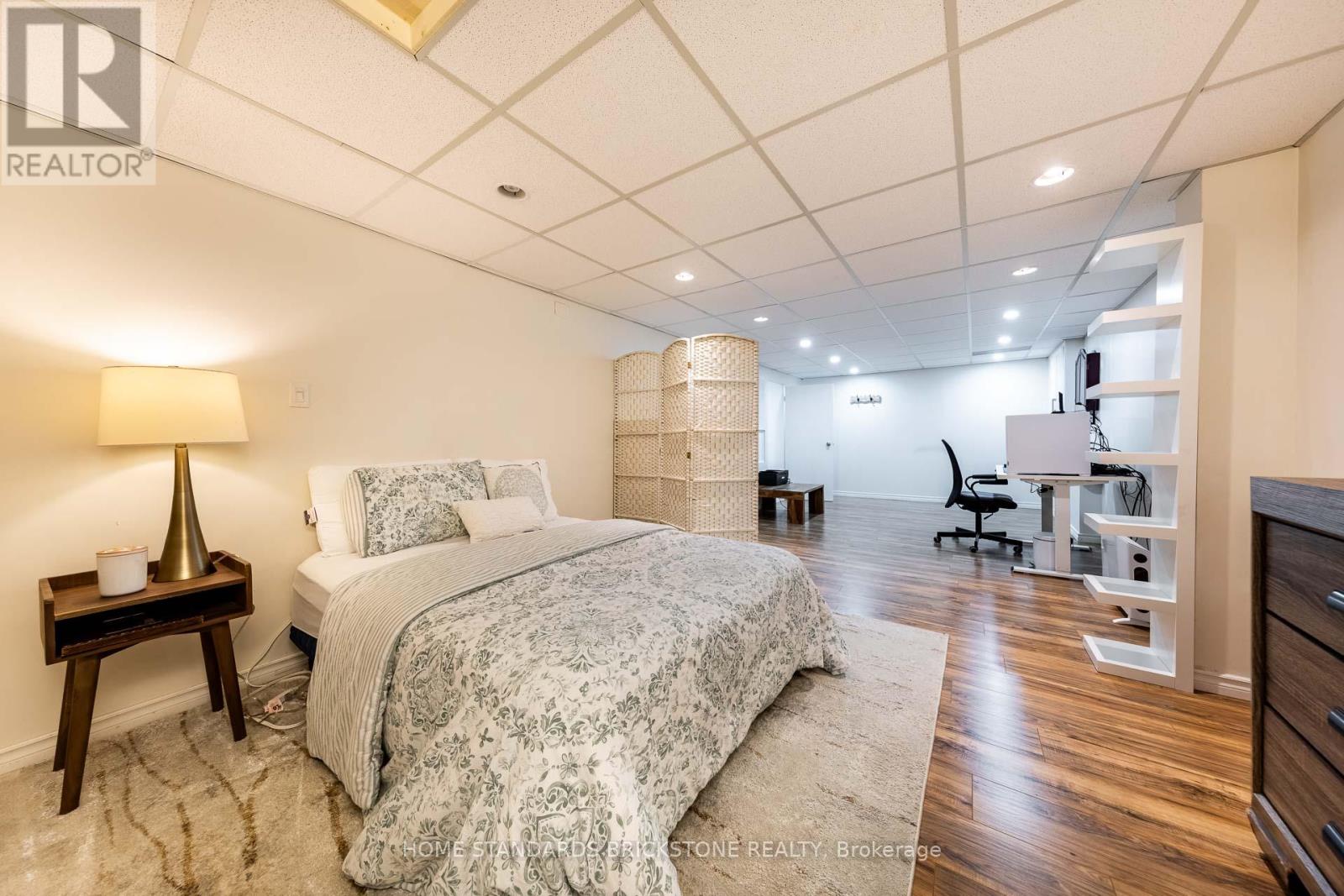 10 CHUMLEIGH CRESCENT - 29