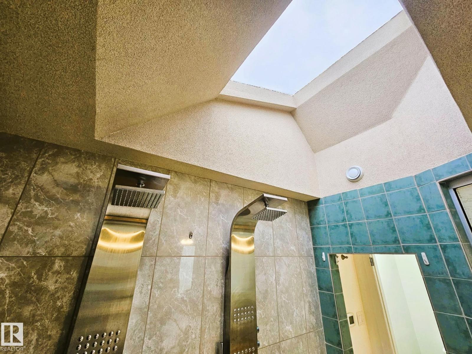 8512 131 AV NW - 14